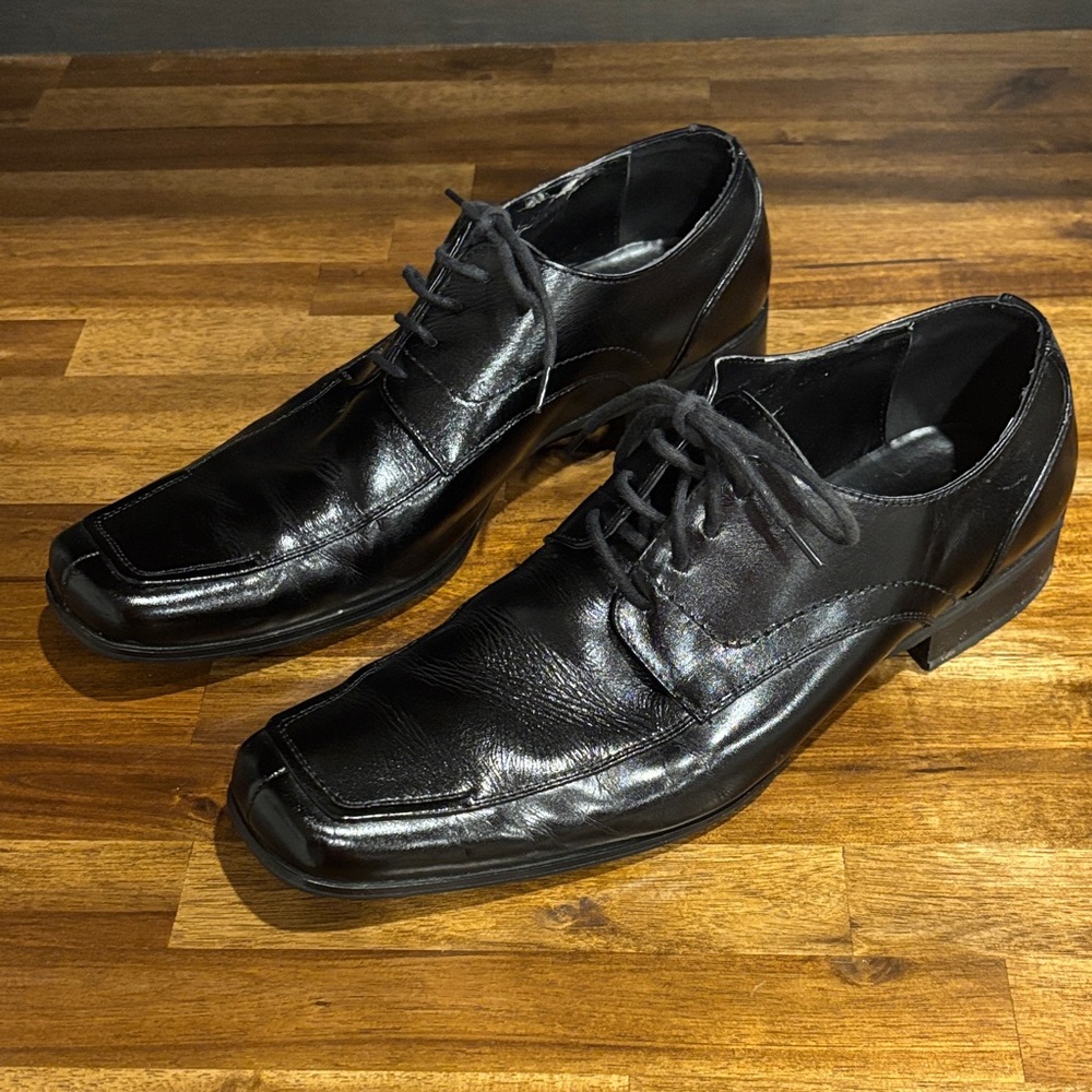 Steve Madden Black Leather Oxford Shoes